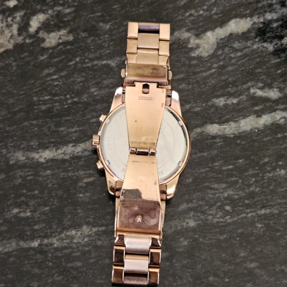 Mk Watch - image 5